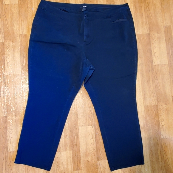 Women's Plus Size, 28, Bryan brand, Dark Blue, Button/ Zip Close, Pants - Picture 1 of 3